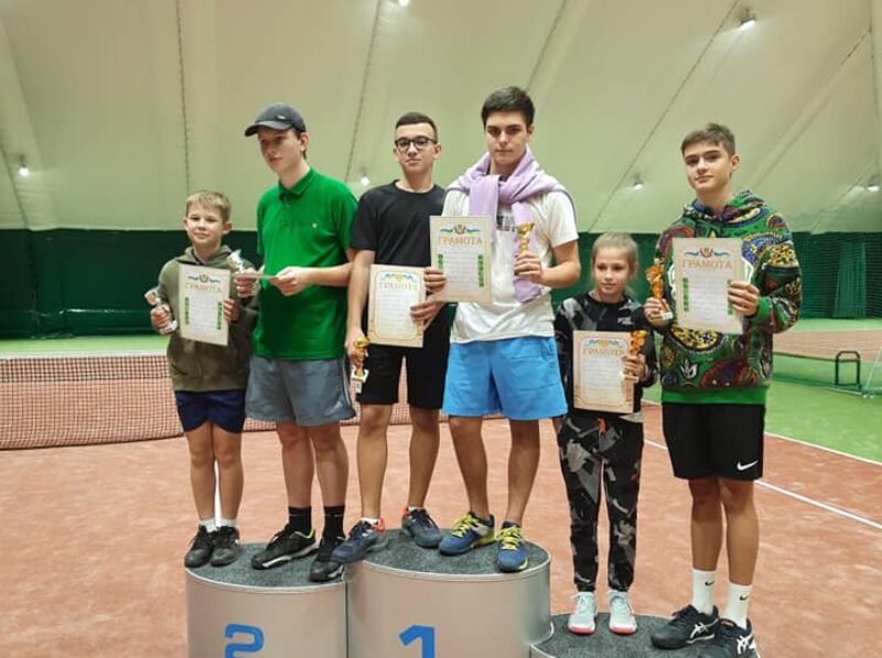 Недільний дитячий тенісний турнір